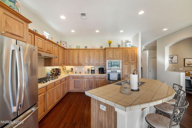 3272 Dog Leg Drive, Minden, NV 89423