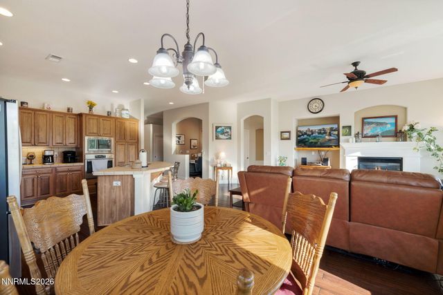 3272 Dog Leg Drive, Minden, NV 89423