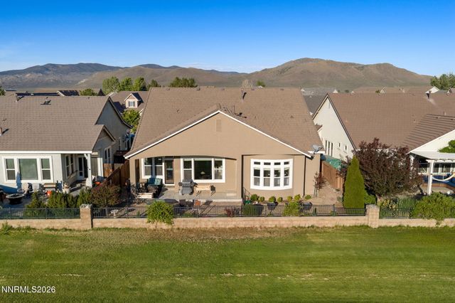 3272 Dog Leg Drive, Minden, NV 89423