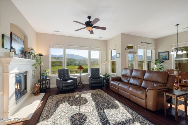 3272 Dog Leg Drive, Minden, NV 89423