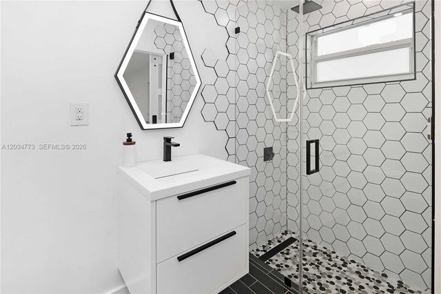 1611 Madison Street, Hollywood, FL 33020