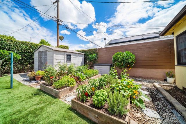 3645 E 17th Street, Long Beach, CA 90804