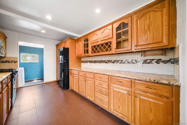 3645 E 17th Street, Long Beach, CA 90804