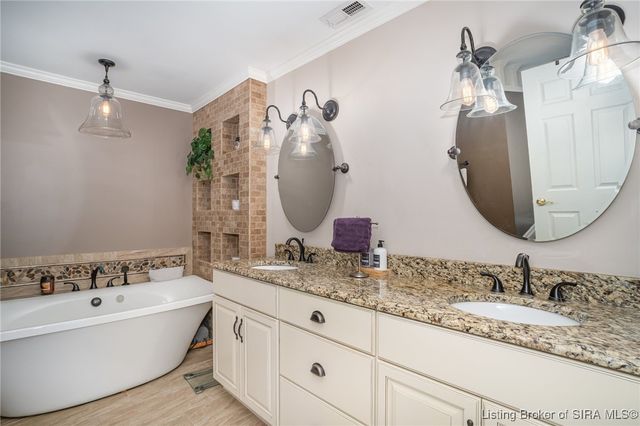 6103 Pebble Creek Cove, Floyds Knobs, IN 47119