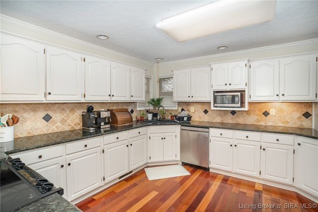 6103 Pebble Creek Cove, Floyds Knobs, IN 47119