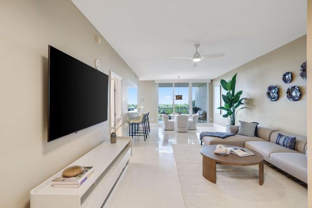 1063 Hillsboro Mile 404, Hillsboro Beach, FL 33062