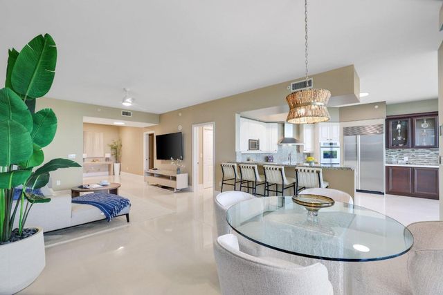 1063 Hillsboro Mile 404, Hillsboro Beach, FL 33062