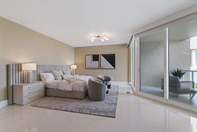 1063 Hillsboro Mile 404, Hillsboro Beach, FL 33062