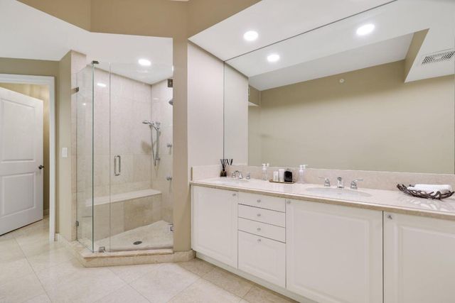 1063 Hillsboro Mile 404, Hillsboro Beach, FL 33062