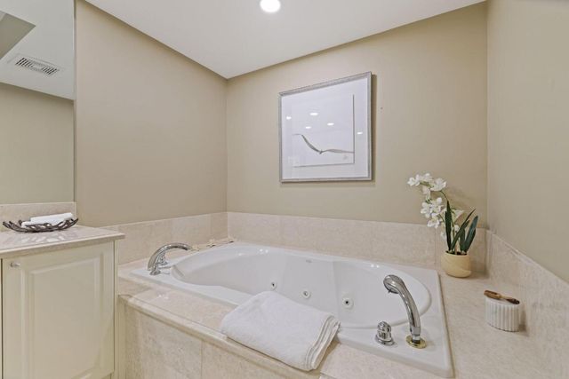 1063 Hillsboro Mile 404, Hillsboro Beach, FL 33062