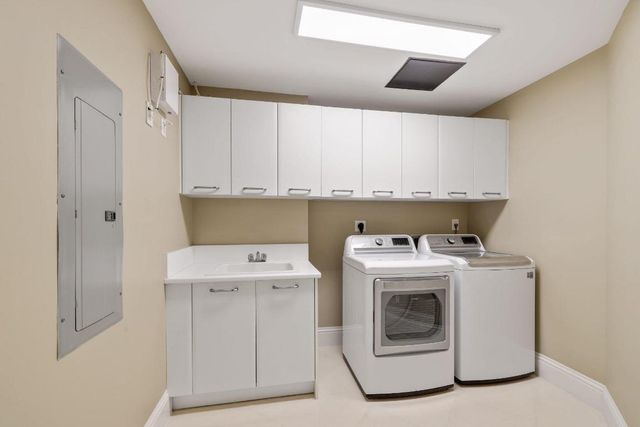 1063 Hillsboro Mile 404, Hillsboro Beach, FL 33062