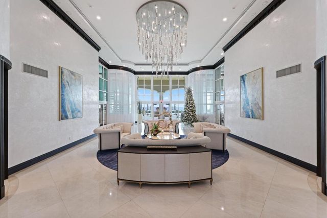 1063 Hillsboro Mile 404, Hillsboro Beach, FL 33062