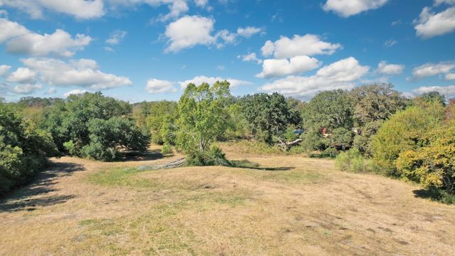 2216 Old Hearne Road, Bryan, TX 77803