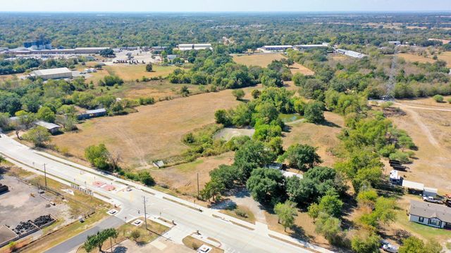 2216 Old Hearne Road, Bryan, TX 77803