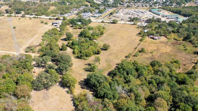 2216 Old Hearne Road, Bryan, TX 77803