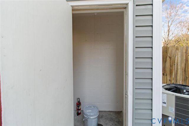 2264 High Bush Circle, Glen Allen, VA 23060