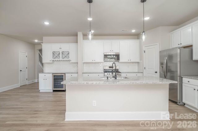2507 Lynbridge Drive, Charlotte, NC 28226