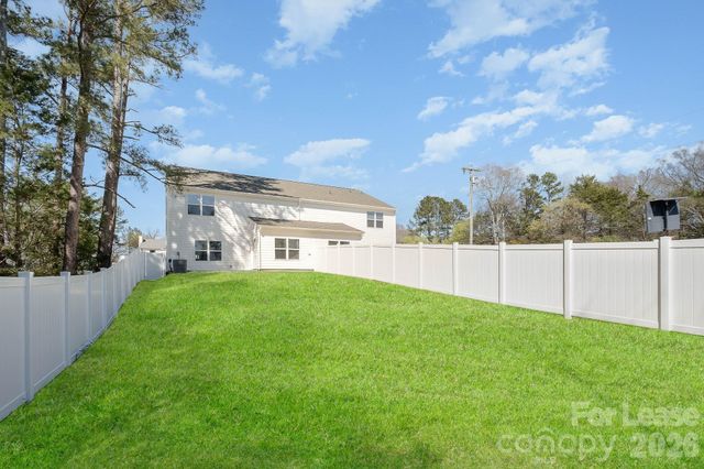 2507 Lynbridge Drive, Charlotte, NC 28226