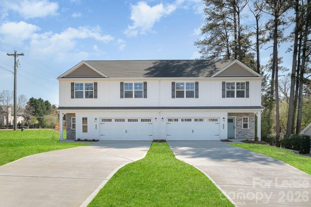 2507 Lynbridge Drive, Charlotte, NC 28226