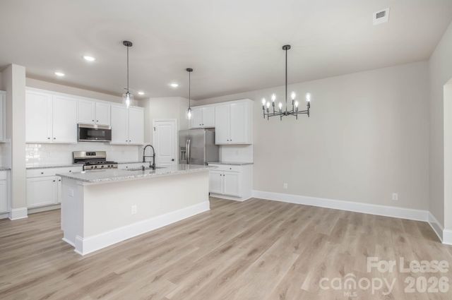 2507 Lynbridge Drive, Charlotte, NC 28226