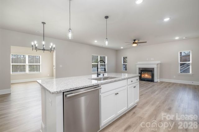 2507 Lynbridge Drive, Charlotte, NC 28226