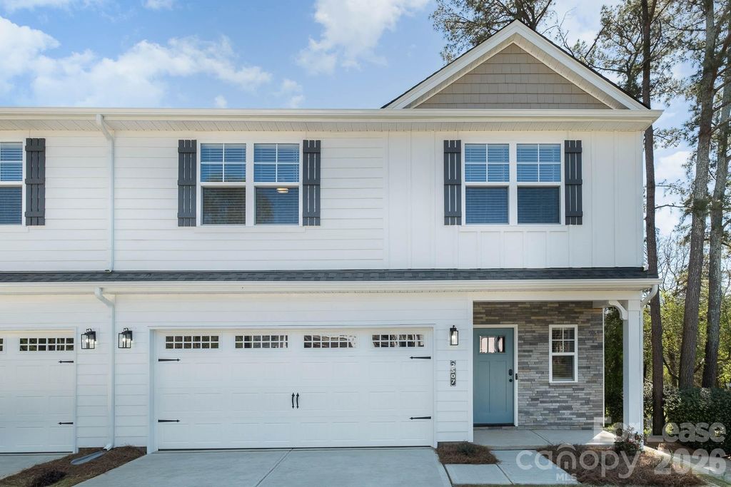 2507 Lynbridge Drive, Charlotte, NC 28226