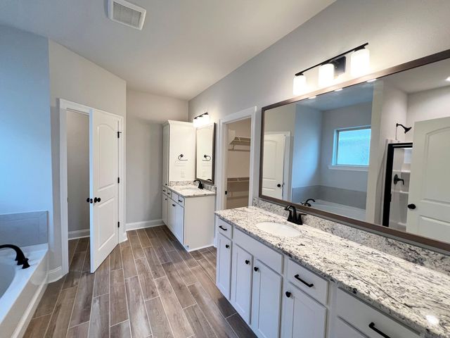 1537 Marshall Jones Sr Ave, Zachary, LA 70791