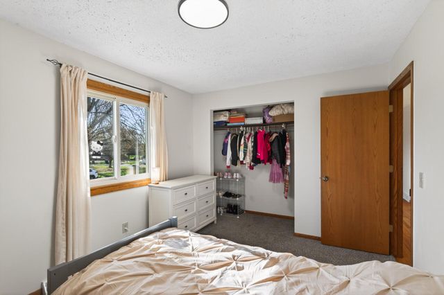 11511 Idaho Avenue N, Champlin, MN 55316