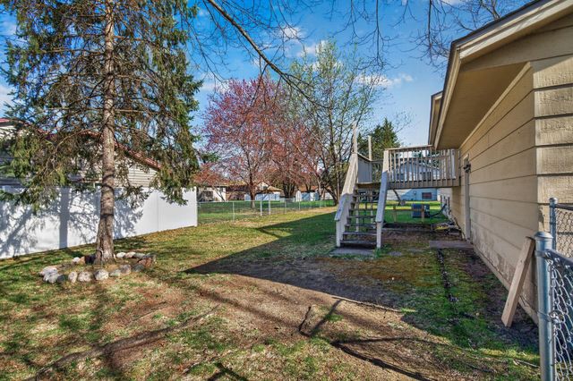 11511 Idaho Avenue N, Champlin, MN 55316