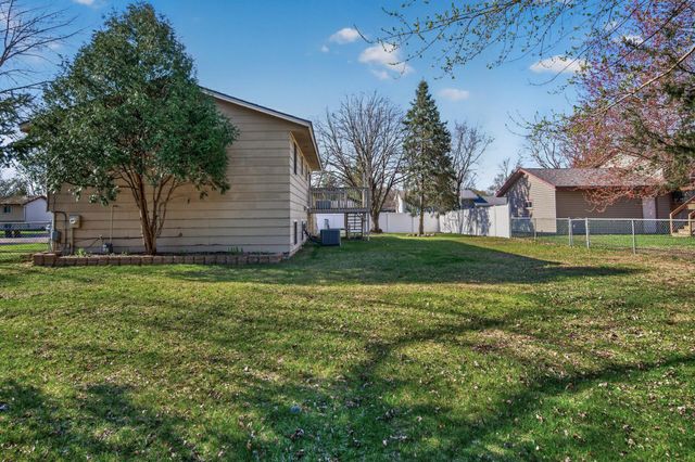 11511 Idaho Avenue N, Champlin, MN 55316