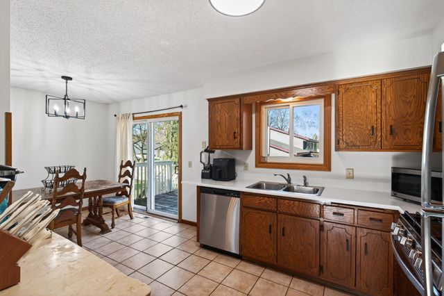 11511 Idaho Avenue N, Champlin, MN 55316