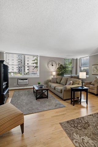 3150 Excelsior Boulevard 103, Minneapolis, MN 55416