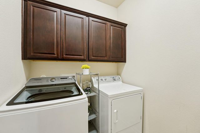 333 Founders RDG, Dripping Springs, TX 78620