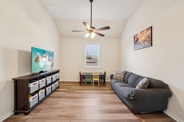 333 Founders RDG, Dripping Springs, TX 78620