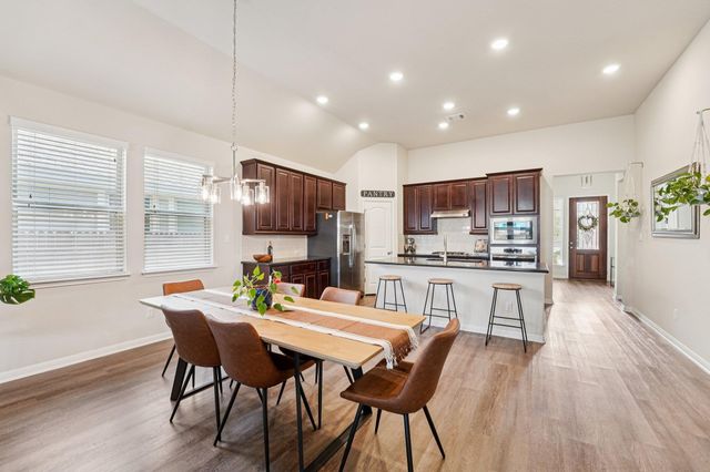 333 Founders RDG, Dripping Springs, TX 78620