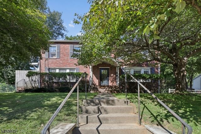166 Crescent Ave, Waldwick Boro, NJ 07463