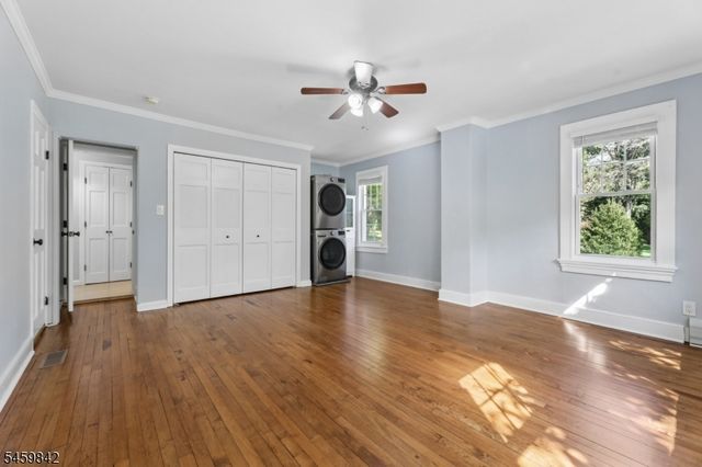 166 Crescent Ave, Waldwick Boro, NJ 07463