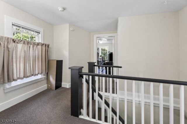 166 Crescent Ave, Waldwick Boro, NJ 07463