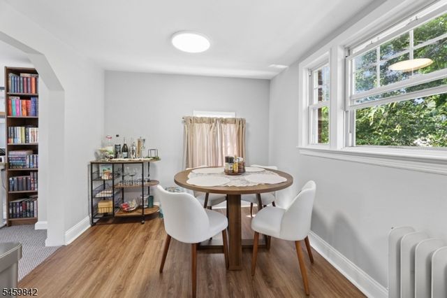 166 Crescent Ave, Waldwick Boro, NJ 07463