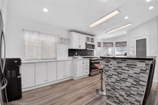 1150 N Kirby N 109, Hemet, CA 92545