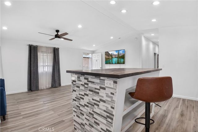1150 N Kirby N 109, Hemet, CA 92545
