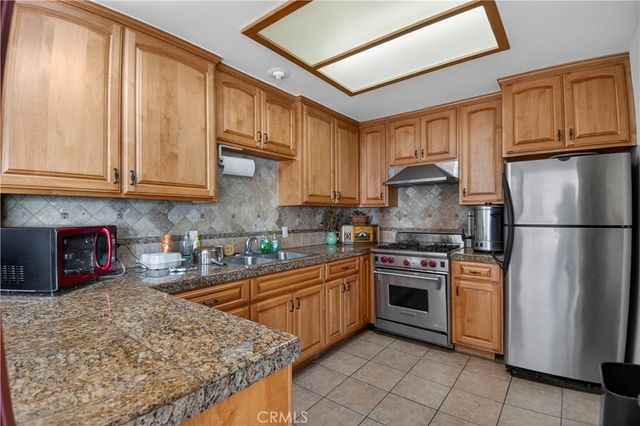 1150 N Kirby N 109, Hemet, CA 92545