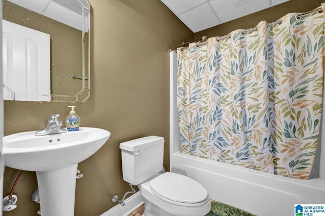8520 HIDDEN CREEK DRIVE, Gardendale, AL 35071
