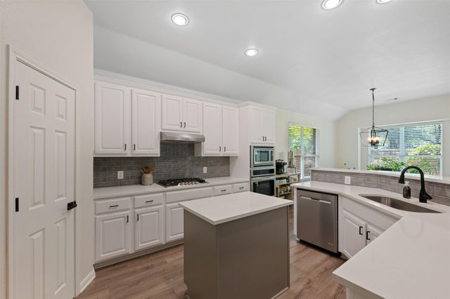 2403 Dartford BND, Cedar Park, TX 78613