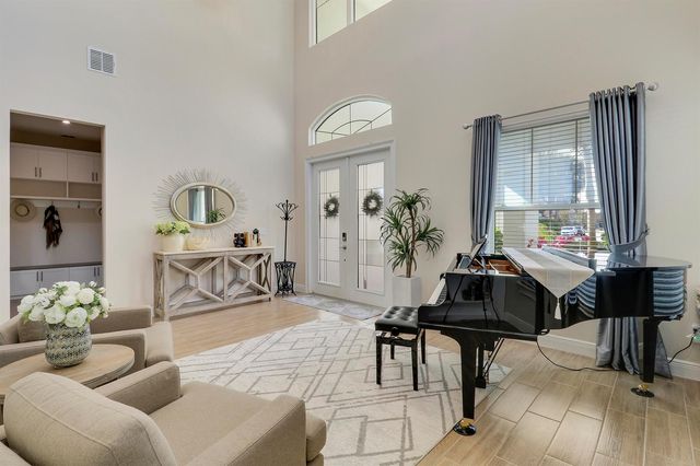 2475 NE Evinrude Circle, Jensen Beach, FL 34957