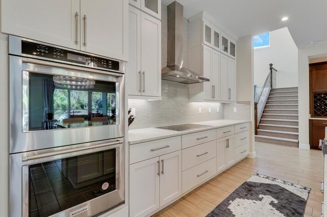 2475 NE Evinrude Circle, Jensen Beach, FL 34957