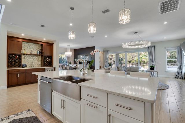 2475 NE Evinrude Circle, Jensen Beach, FL 34957