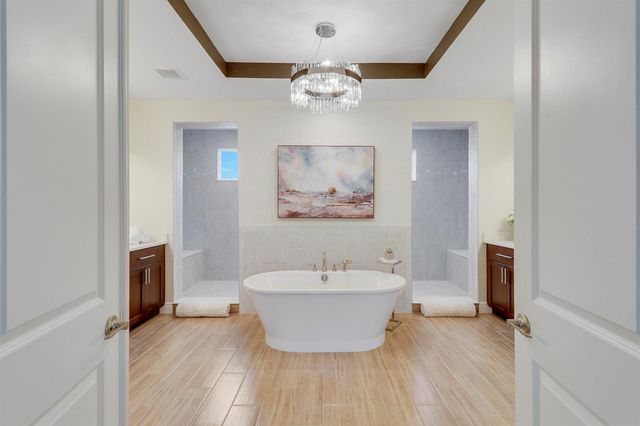 2475 NE Evinrude Circle, Jensen Beach, FL 34957