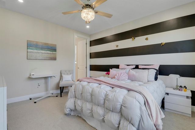 2475 NE Evinrude Circle, Jensen Beach, FL 34957