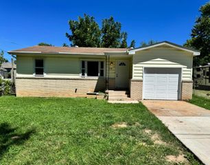2234 North Fay Avenue, Springfield, MO 65803